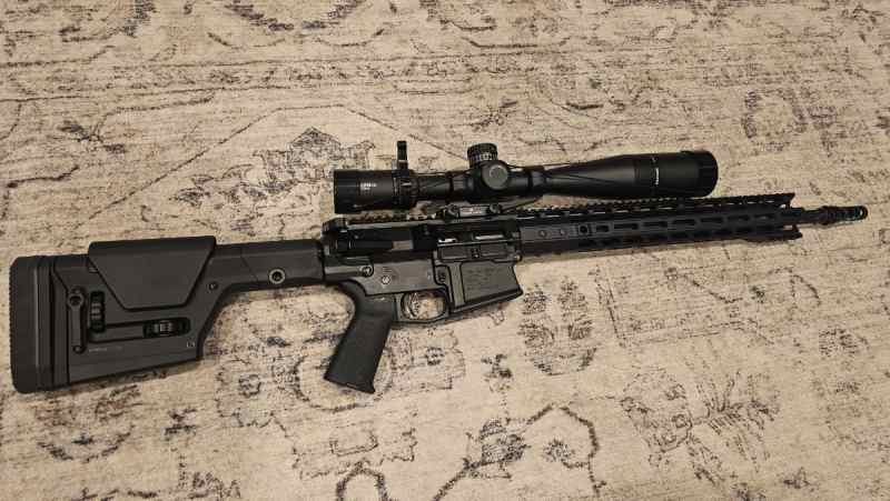 Aero Precision M5 AR-10. Vortex Viper PST gen ii 