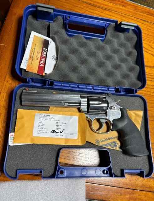 S&amp;W mod 686 6” stainless revolver