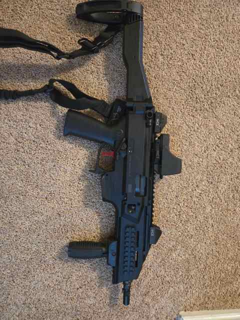 Scorpion EVO 3 with Holosun Red Dot