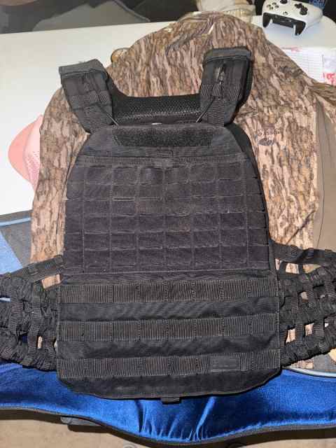 5:11 plate carrier (brand new) 