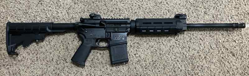 Smith &amp; Wesson M&amp;P-15 AR Rifle, popup sights NEW!!