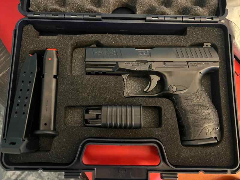 Walther PPQ M2 black 4&quot; w/ Tritium Night Sights