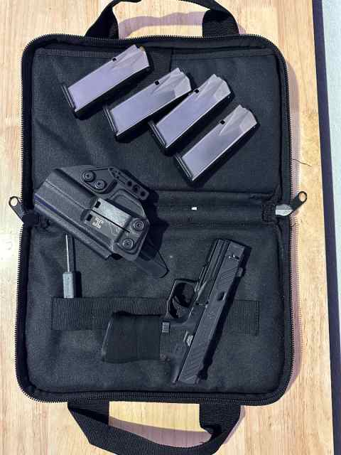 CR920XP w/ 4 mags &amp; Holster