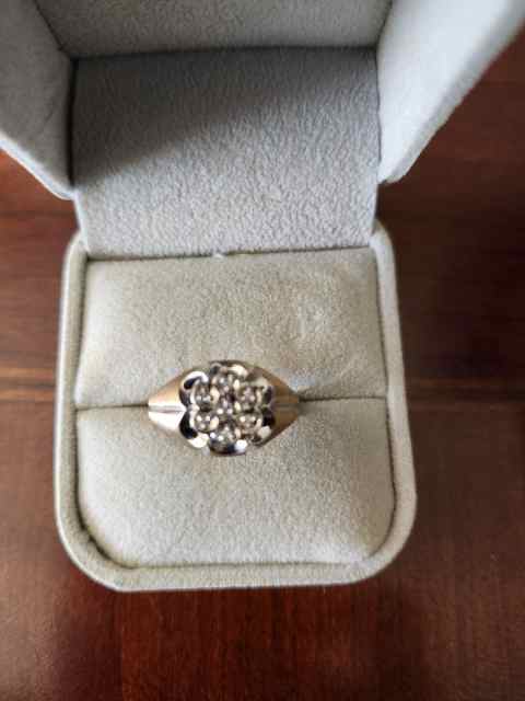 Gently Used 10k Yellow Gold Ring 