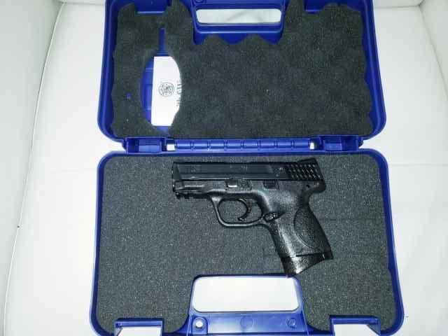 Smith and Wesson M&amp;P 40C