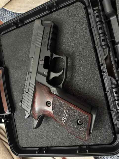 Sig-Sauer P229 EliteEnhanced, W/Grips, Night Sight