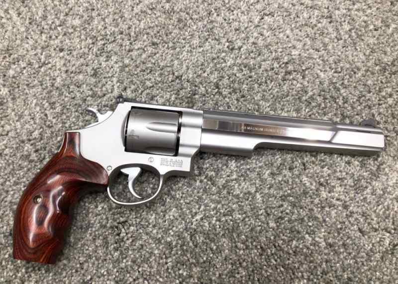 Smith &amp; Wesson 629-5 44 Mag 7.5” Magnum Hunter Plu