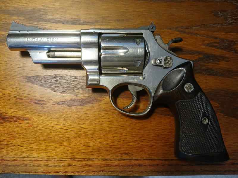 Smith &amp; Wesson Model 29 no dash 4 inch nickel 1959