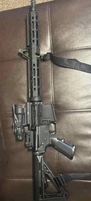 Colt CR6920 with ACOG + Multiple Hand Guards &amp; Mag