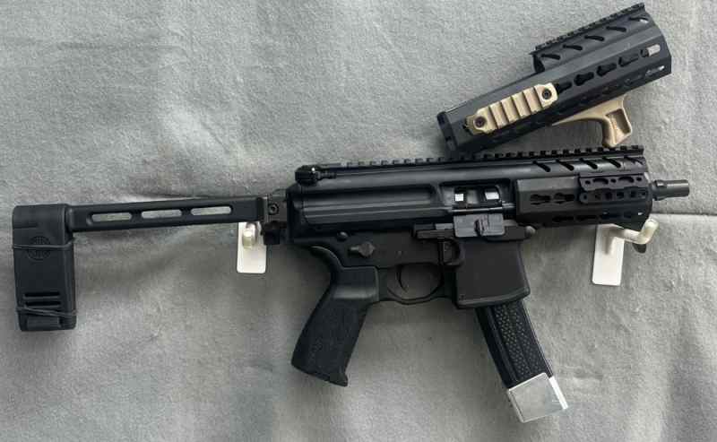 Sig Sauer MPX 9mm W/ 3 Lug Adaptor &amp; Extra Hand 