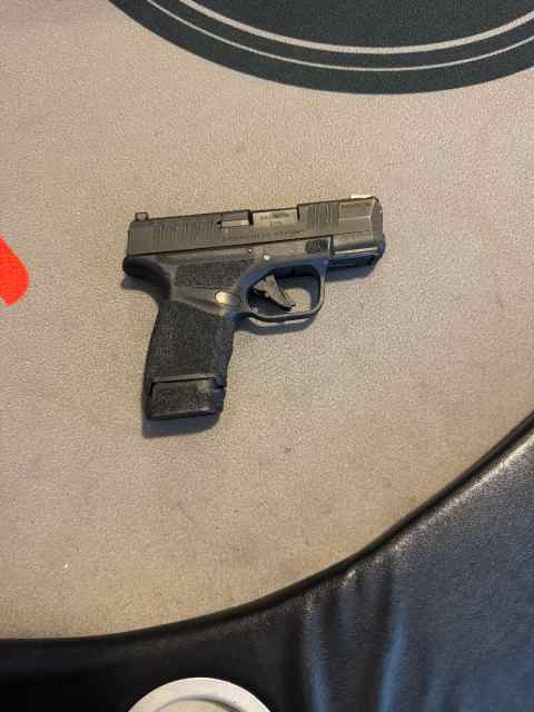 Springfield hellcat 9mm