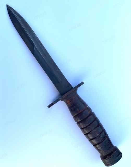 U.S. M4 bayonet with scabbard M8