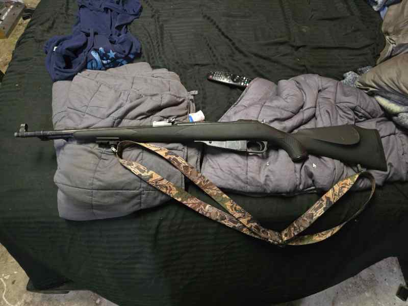 Bolt action hunting rifles 