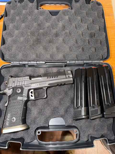 Sig Sauer P211 GTO 9mm Handgun