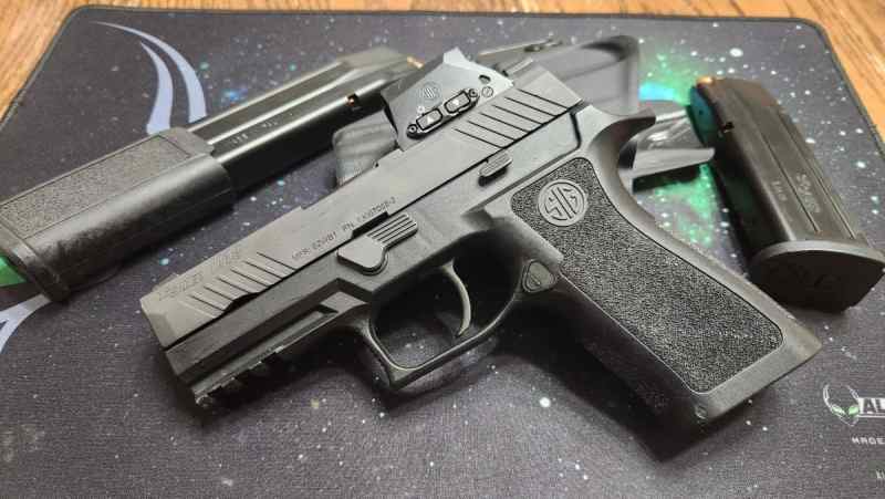 Sig Sauer M18 and Romeo M17 optic WTS/WTT 