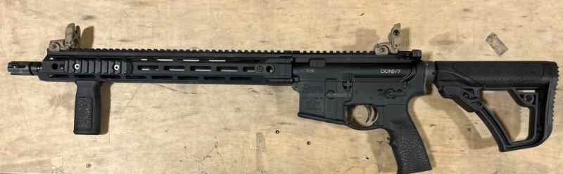 Daniel Defense DDM4 V7