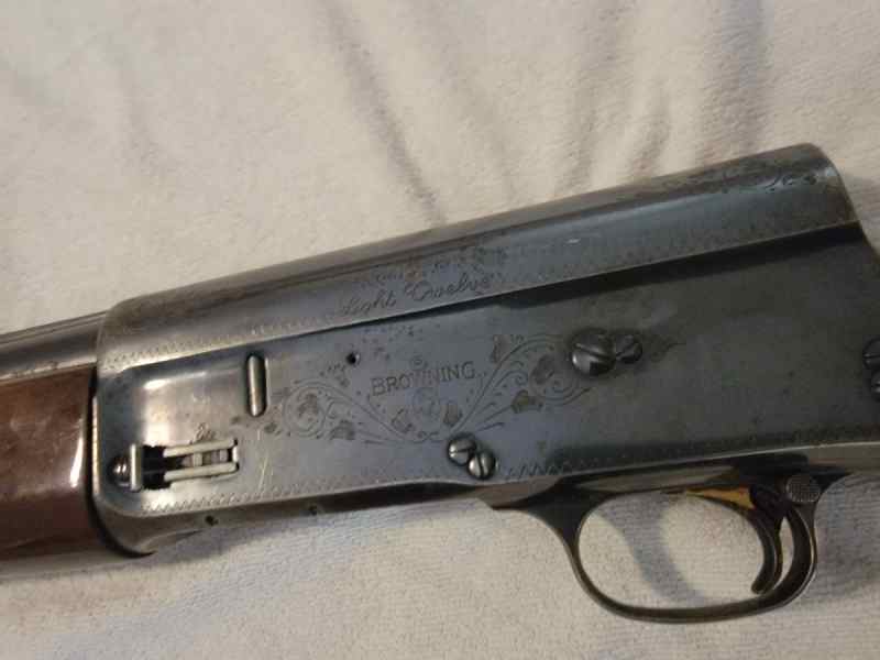 Browning Light Twelve