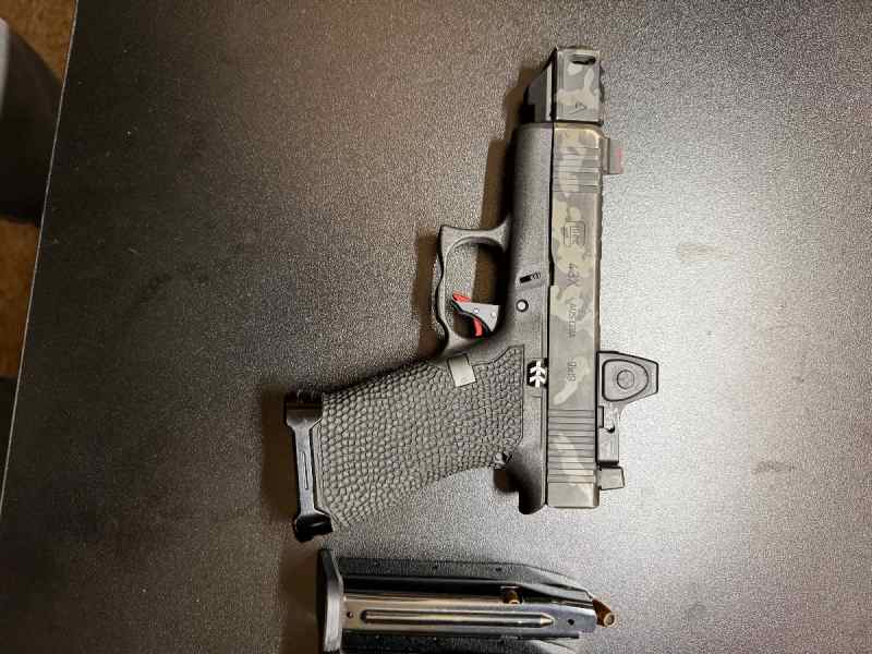 Kimber Custom LW Nightstar 45acp with ammo