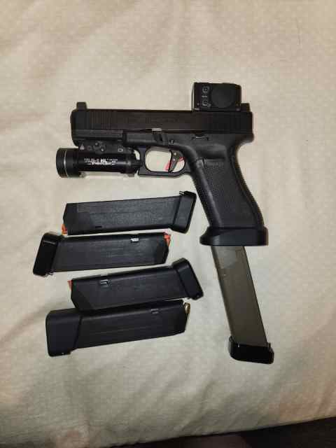 Glock 17 MOS with Acro P2