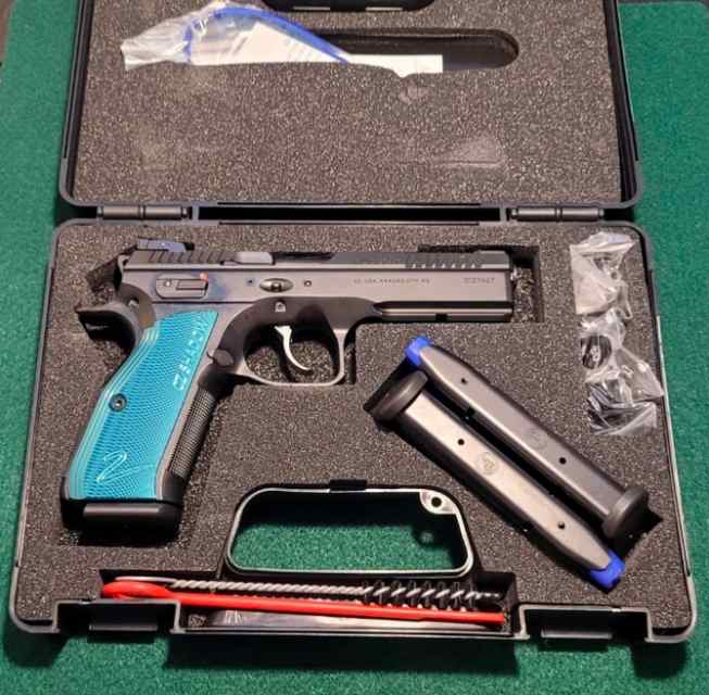 CZ 75 SHADOW BLUE 2 9MM 5.4&quot; 17+1 BLACK W/BLUE 